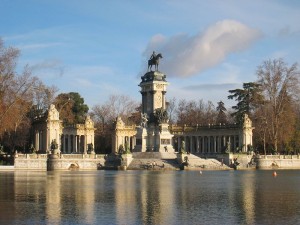 800px-Monument_to_Alfonso_XII_of_Spain,_Madrid_-_general_view_2