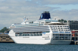 800px-Seattle_Cruise_Ship