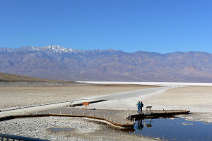 800px-Death_Valley_Badwater_4