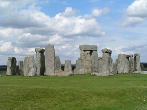 800px-Stonehenge_Total