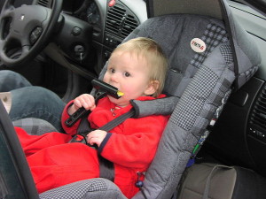 800px-Rear-facing_infant_car_seat